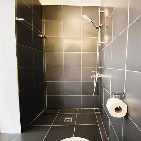 Modern Studio 22 Apartmán *